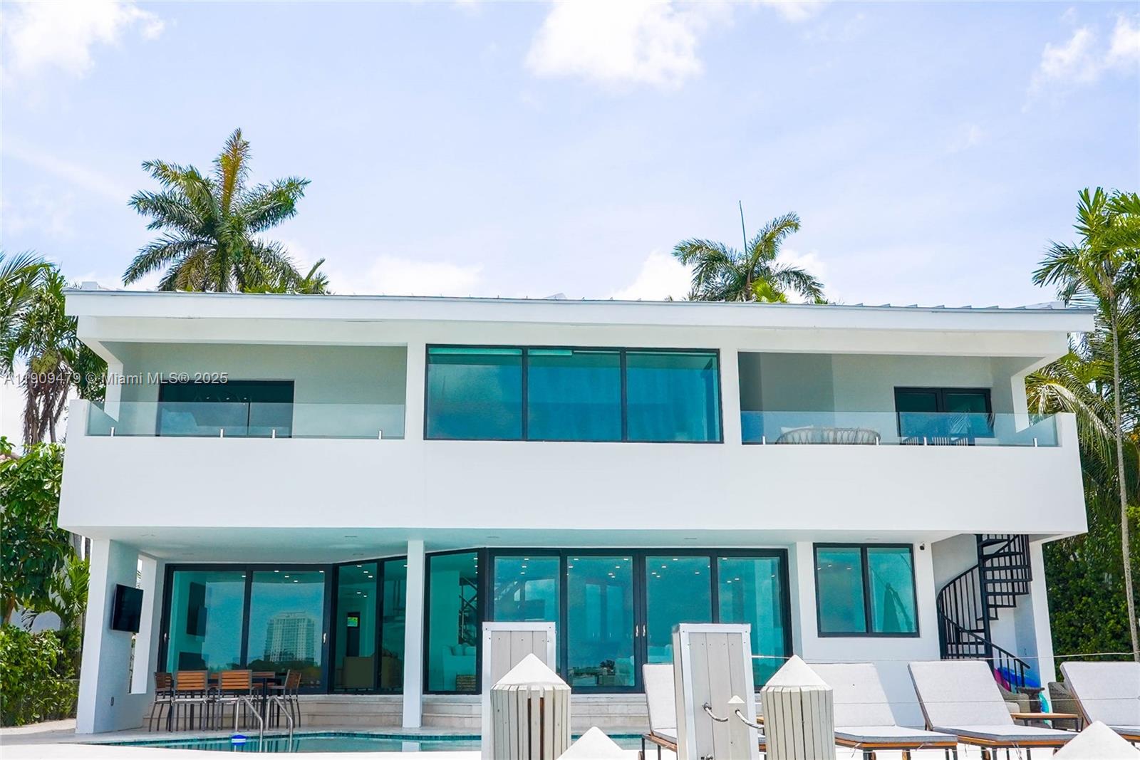 NORTH BAY ISLAND - Residential