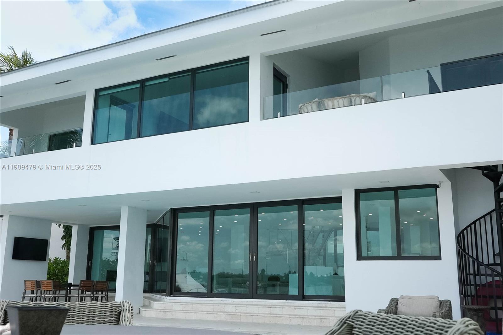 NORTH BAY ISLAND - Residential