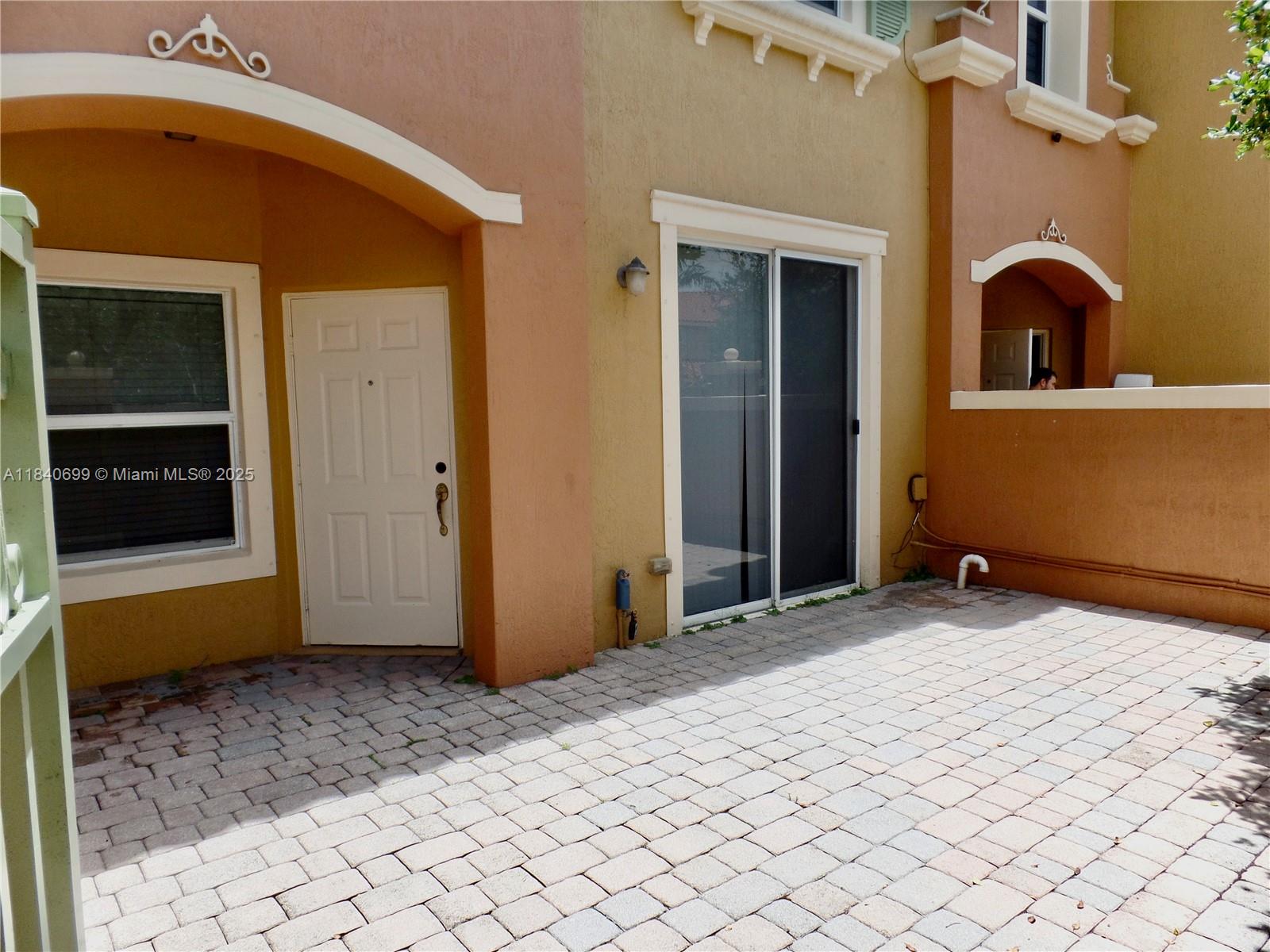 PEMBROKE CAY CONDO - Residential Lease