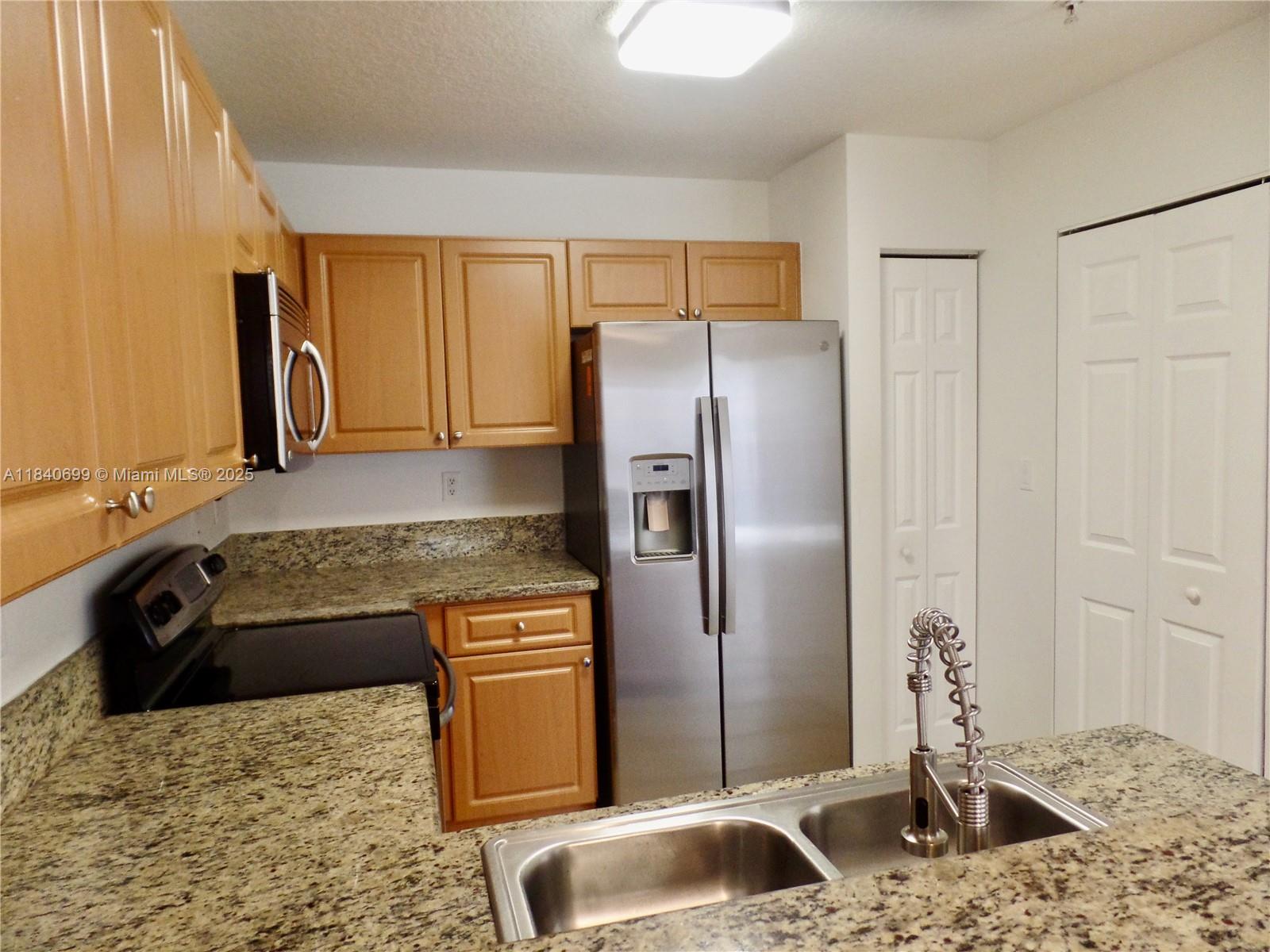 PEMBROKE CAY CONDO - Residential Lease
