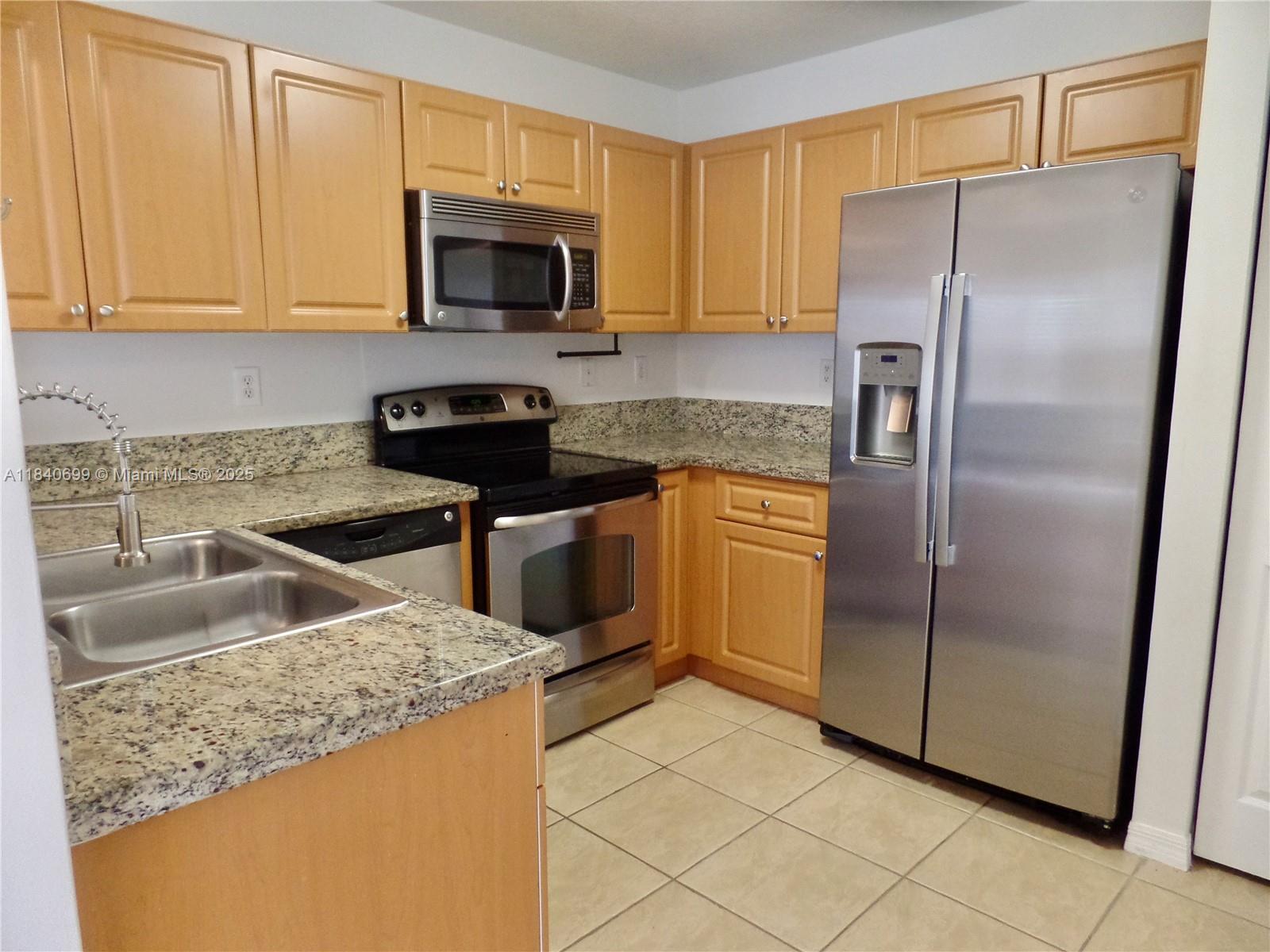 PEMBROKE CAY CONDO - Residential Lease