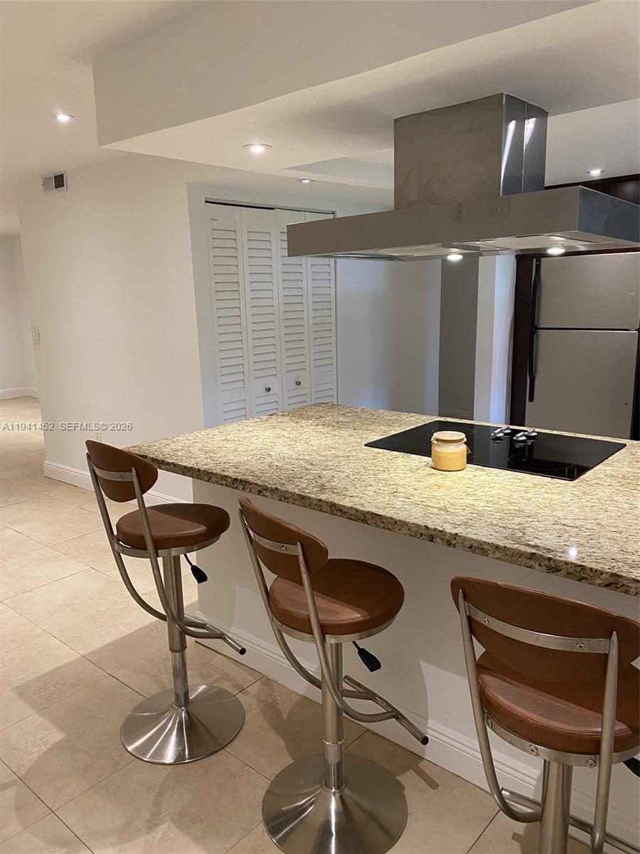 THE BEACH CLUB FONTAINEBL - Residential Lease