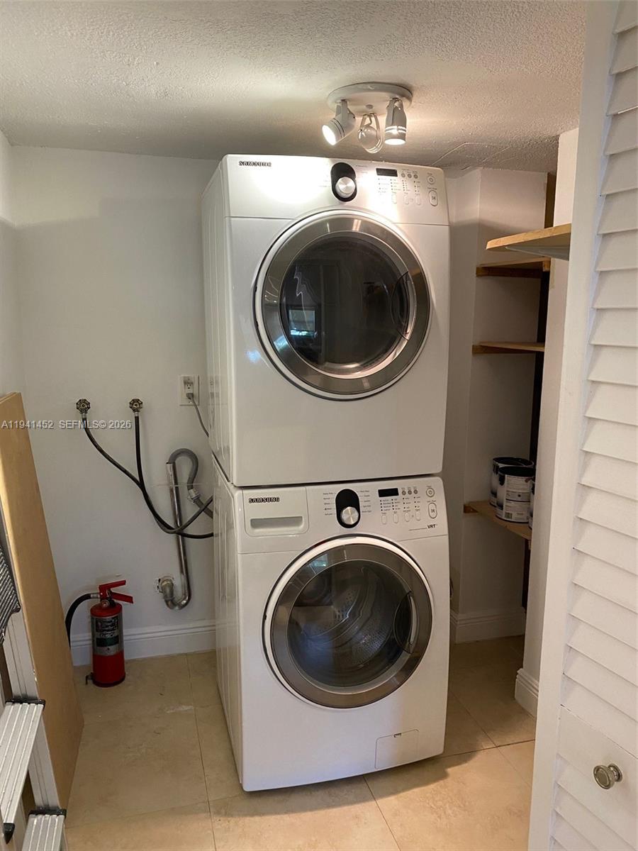 THE BEACH CLUB FONTAINEBL - Residential Lease