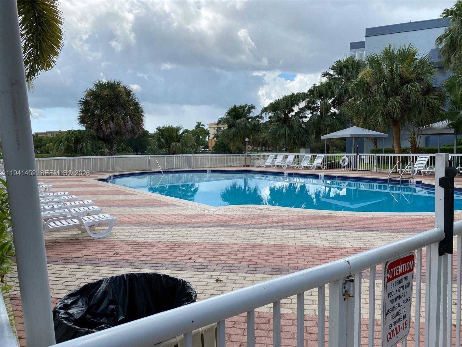 THE BEACH CLUB FONTAINEBL - Residential Lease