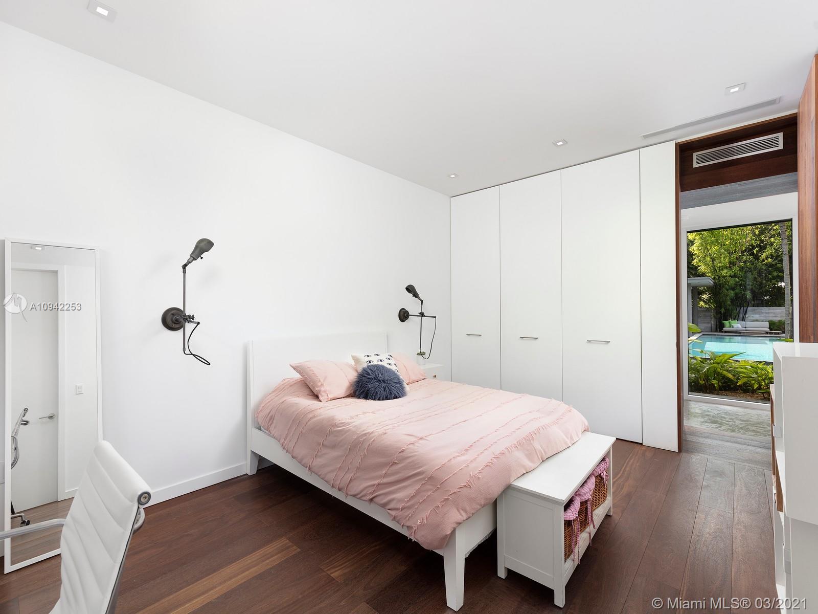 HI-VIEW ACRES - Residential