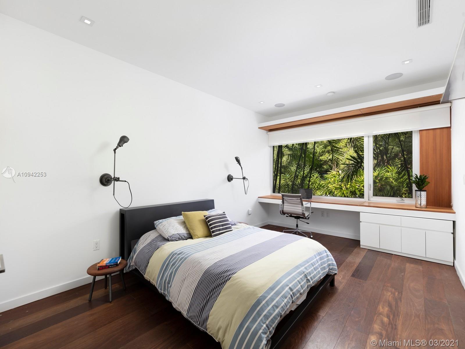 HI-VIEW ACRES - Residential