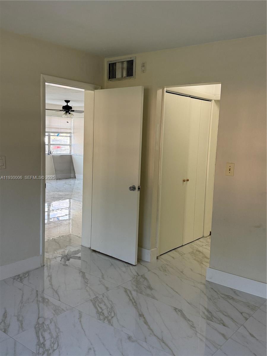 FOURTH HORIZONS CONDO - Residential Lease