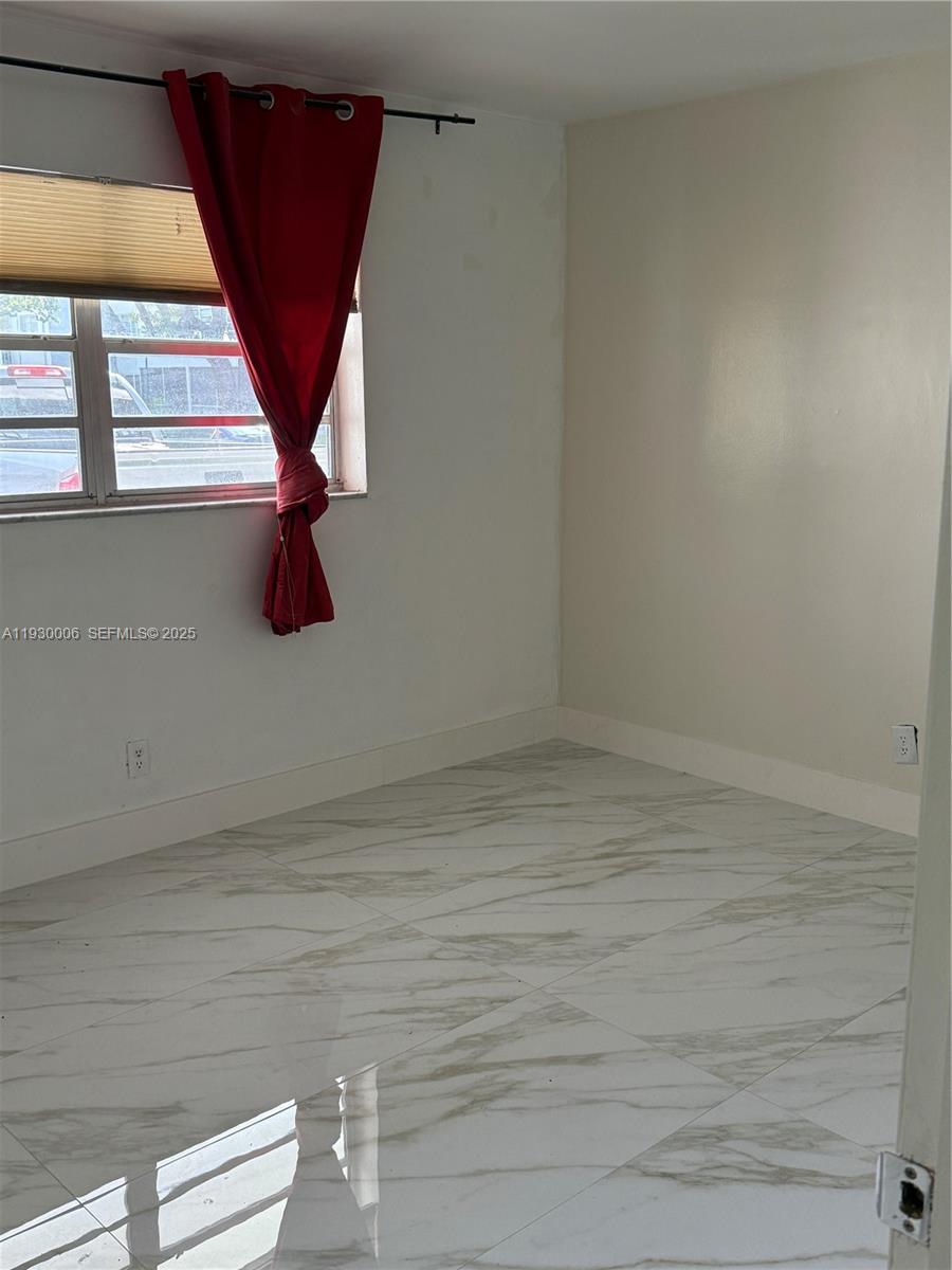 FOURTH HORIZONS CONDO - Residential Lease