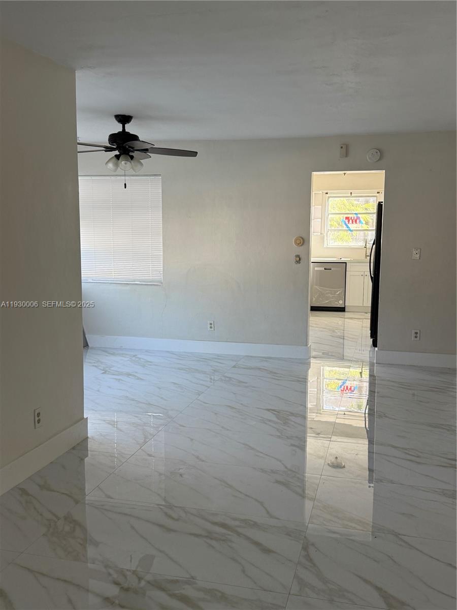 FOURTH HORIZONS CONDO - Residential Lease