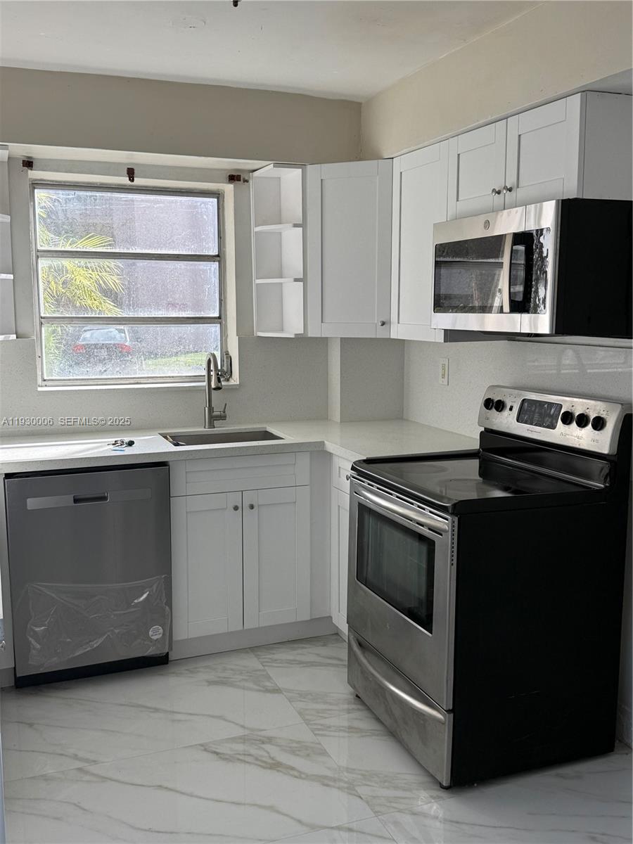 FOURTH HORIZONS CONDO - Residential Lease