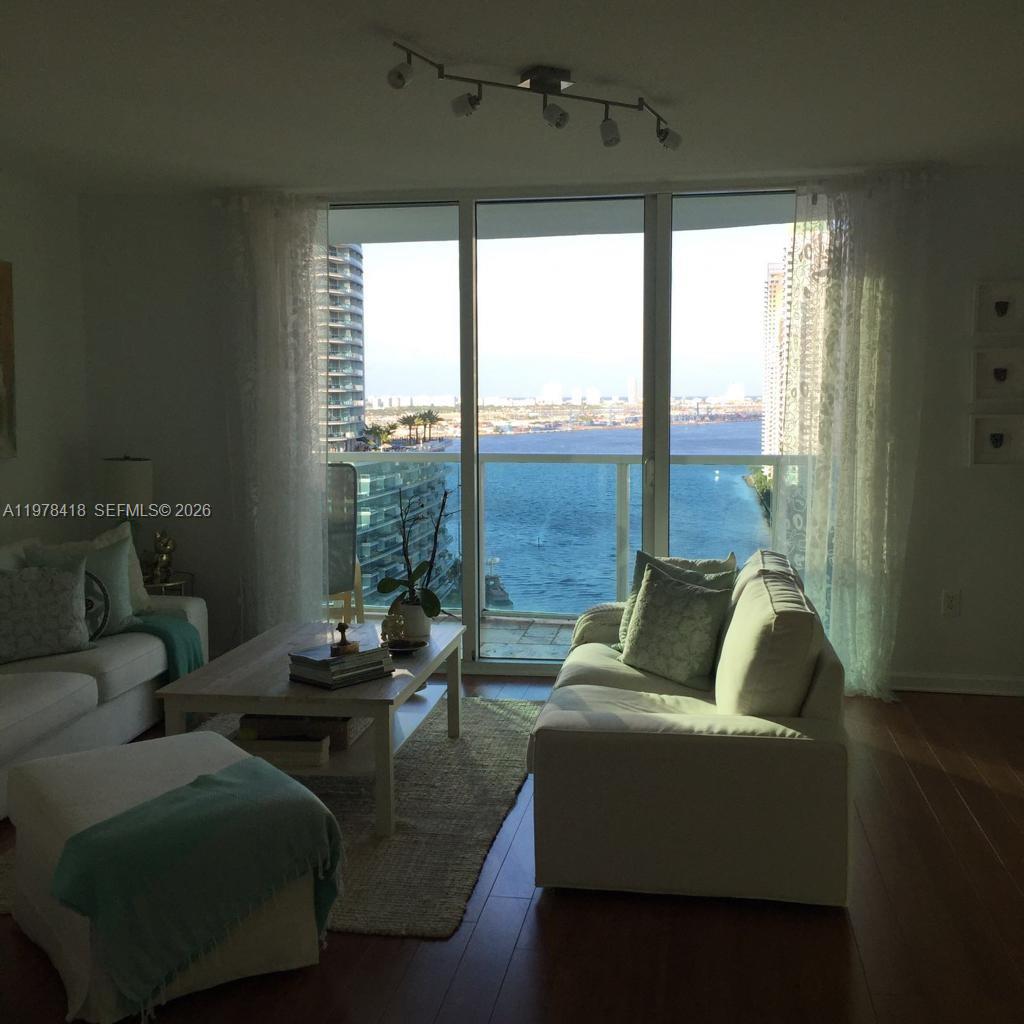 BRICKELL ON THE RIVER N T - Residential Lease