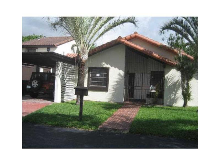 BEAUTIFUL 3 BEDROOMS, 2 BATHROOMS HOME IN THE BEST COMMUNITY IN KENDALL! ONE STORY WITH FOYER ENTRANCE, FAMILY ROOM,VERTICAL BLINDS, UTILITY ROOM WITH WASHER & DRYER, VAULTED CEILINGS, WALK-IN CLOSETS, SPLIT BEDROOM PLAN, FLOOR PLAN. COMMUNITY WITH POOL,  CLUBHOUSE, EXERCISE ROOM, & CHILDREN'S PLAYGROUND SECURITY GATES & GUARD. PETS UNDER 20 LBS, NO CATS. SEE ATTACHMENTS FOR APPLICATIONS & FLOOR PLAN.