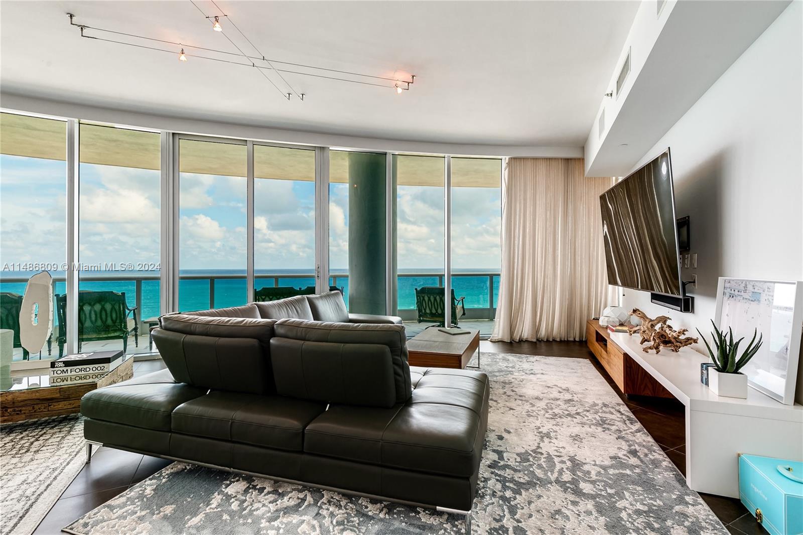 THE RESIDENCES AT THE BAT - Residential