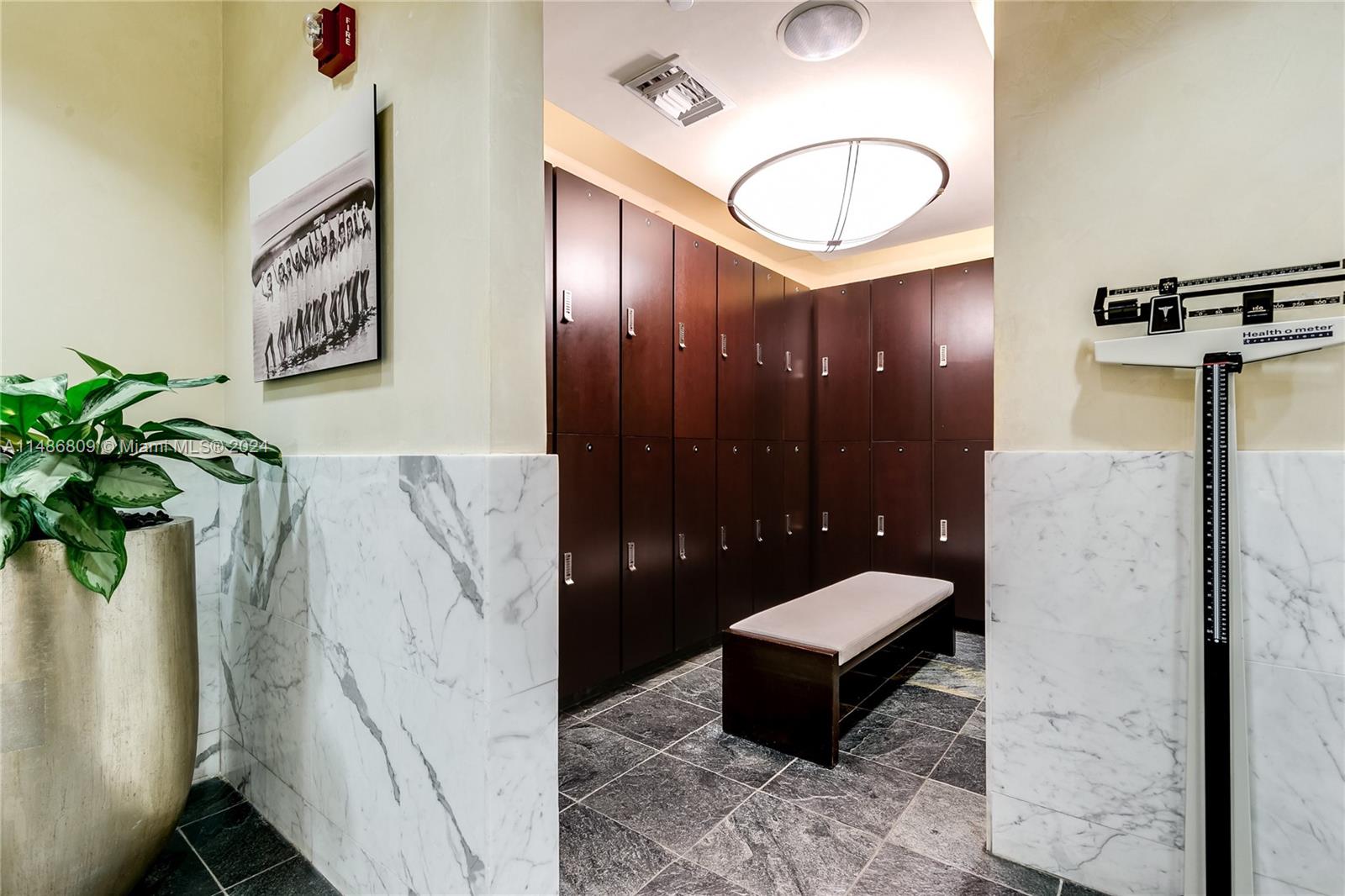 THE RESIDENCES AT THE BAT - Residential