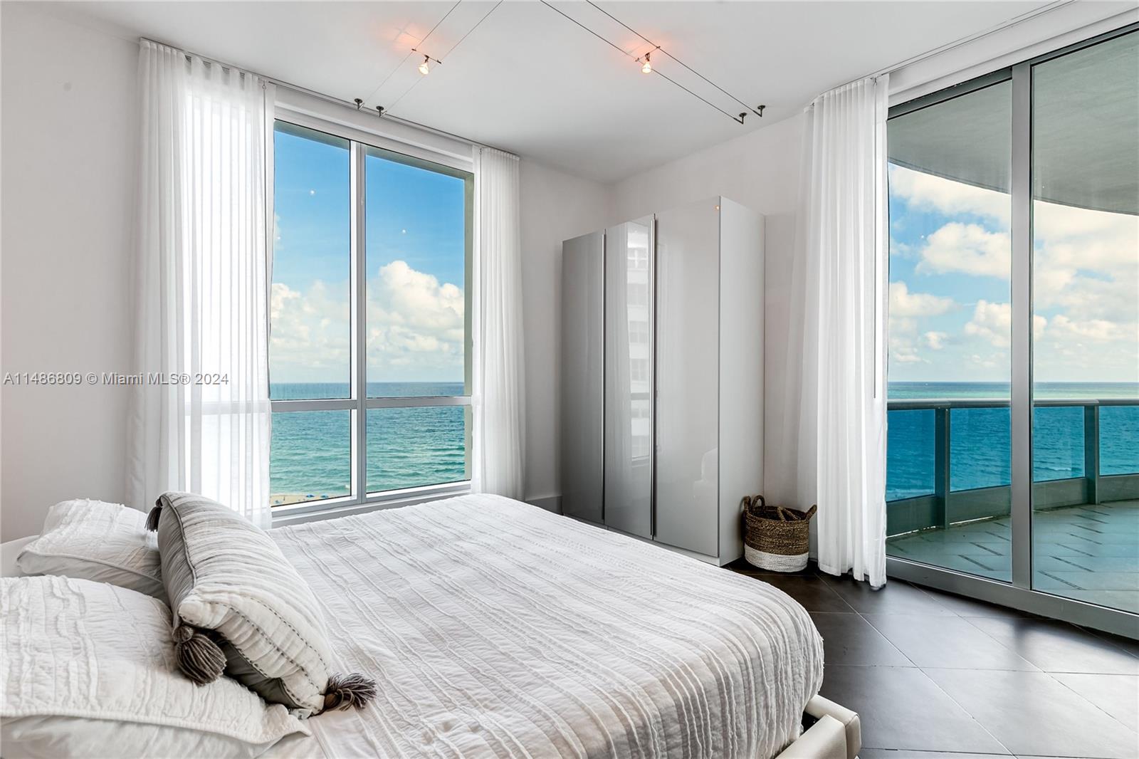 THE RESIDENCES AT THE BAT - Residential