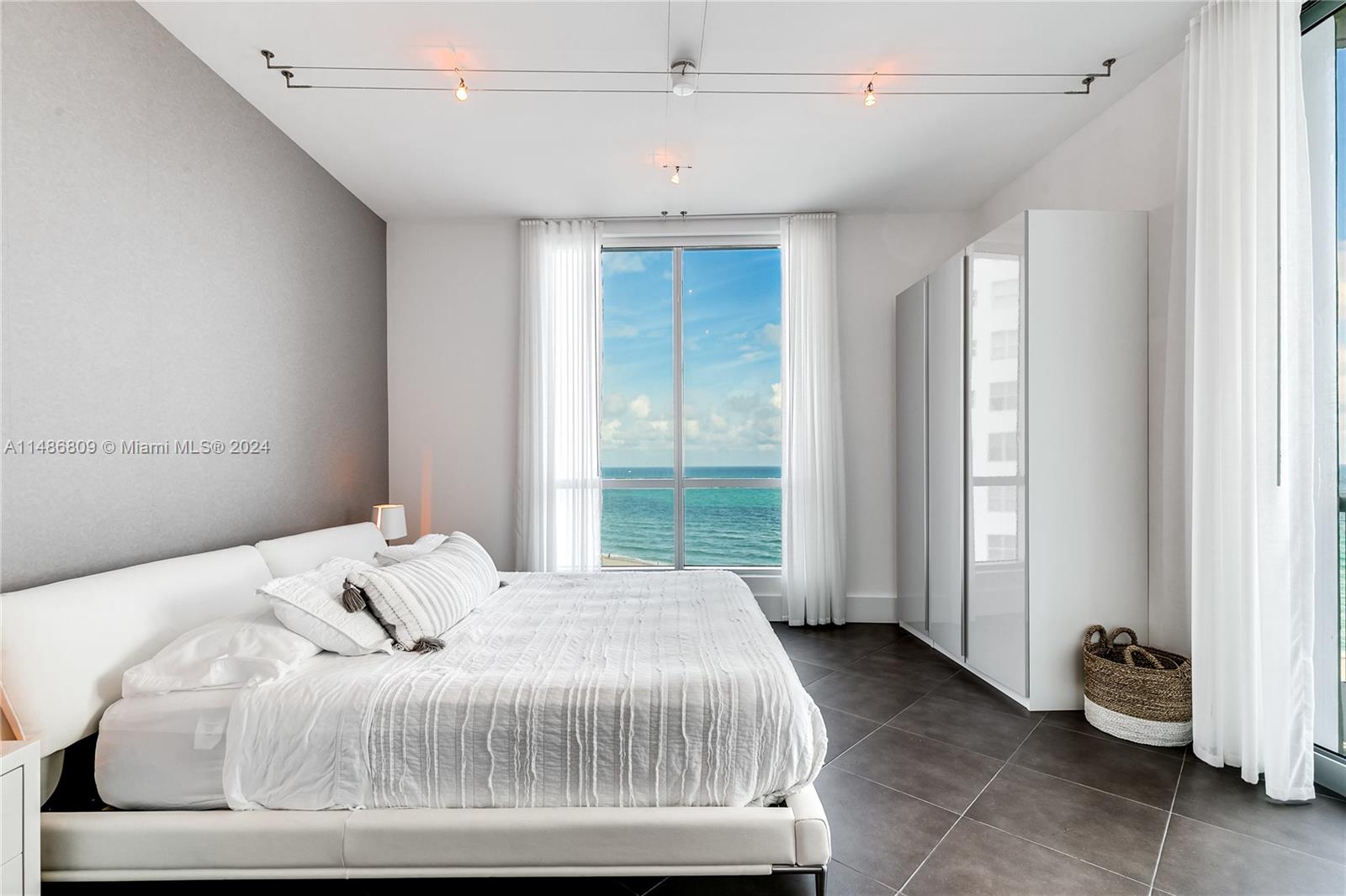 THE RESIDENCES AT THE BAT - Residential