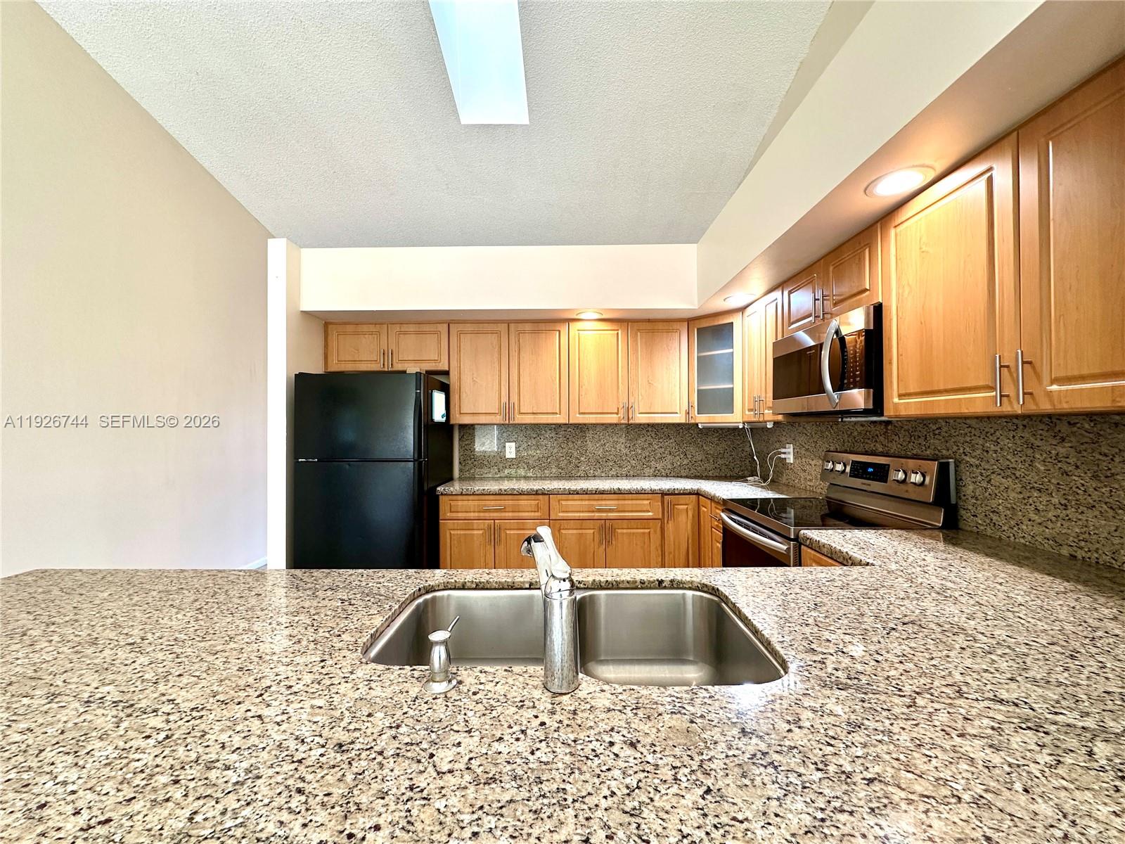 CORAL SPRINGS COUNTRY CLU - Residential