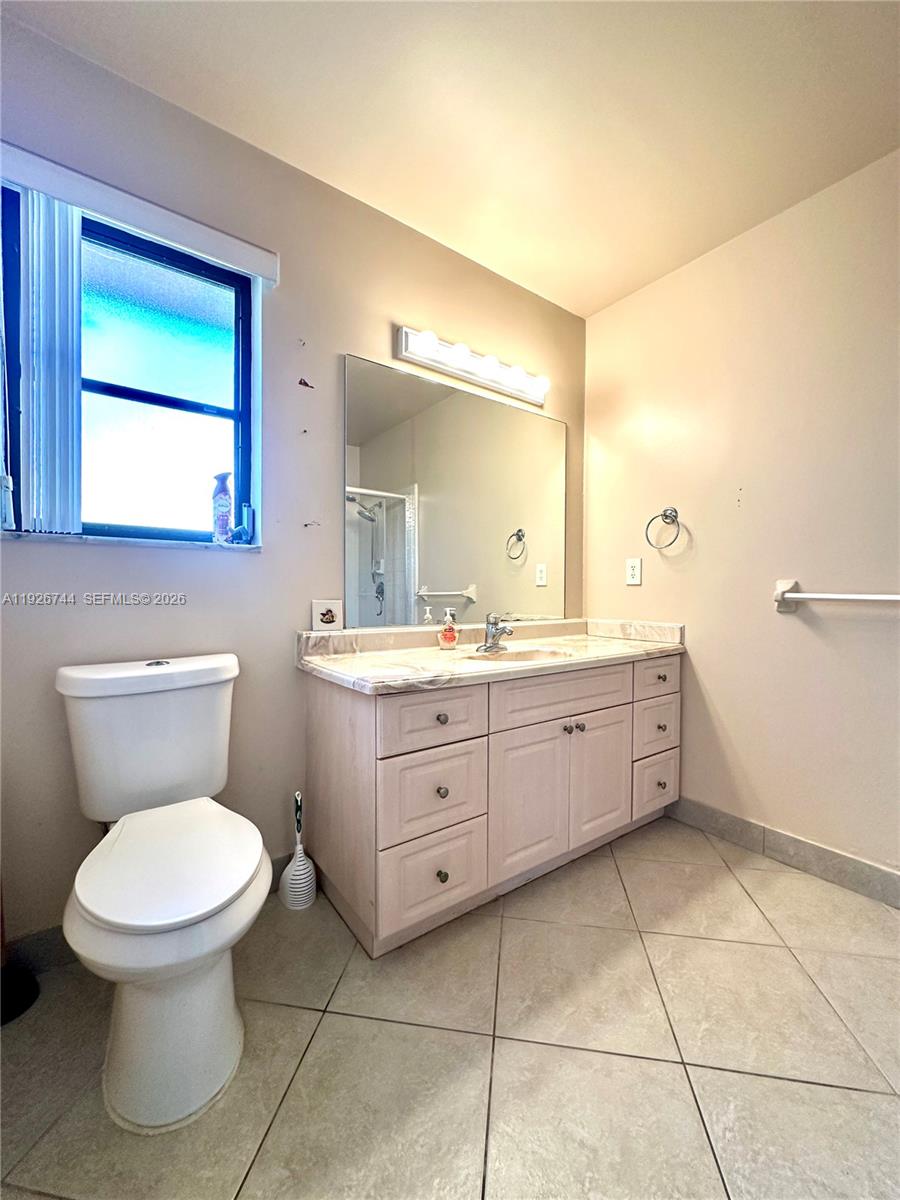 CORAL SPRINGS COUNTRY CLU - Residential