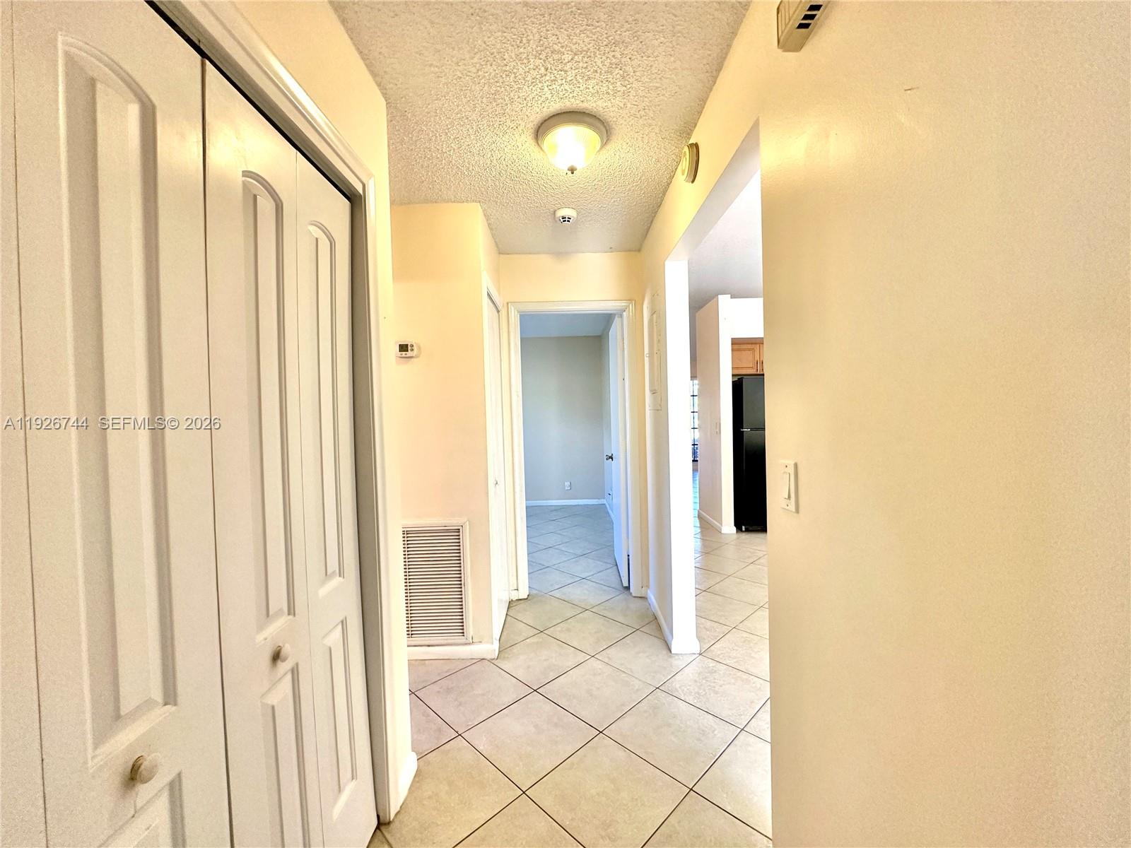 CORAL SPRINGS COUNTRY CLU - Residential