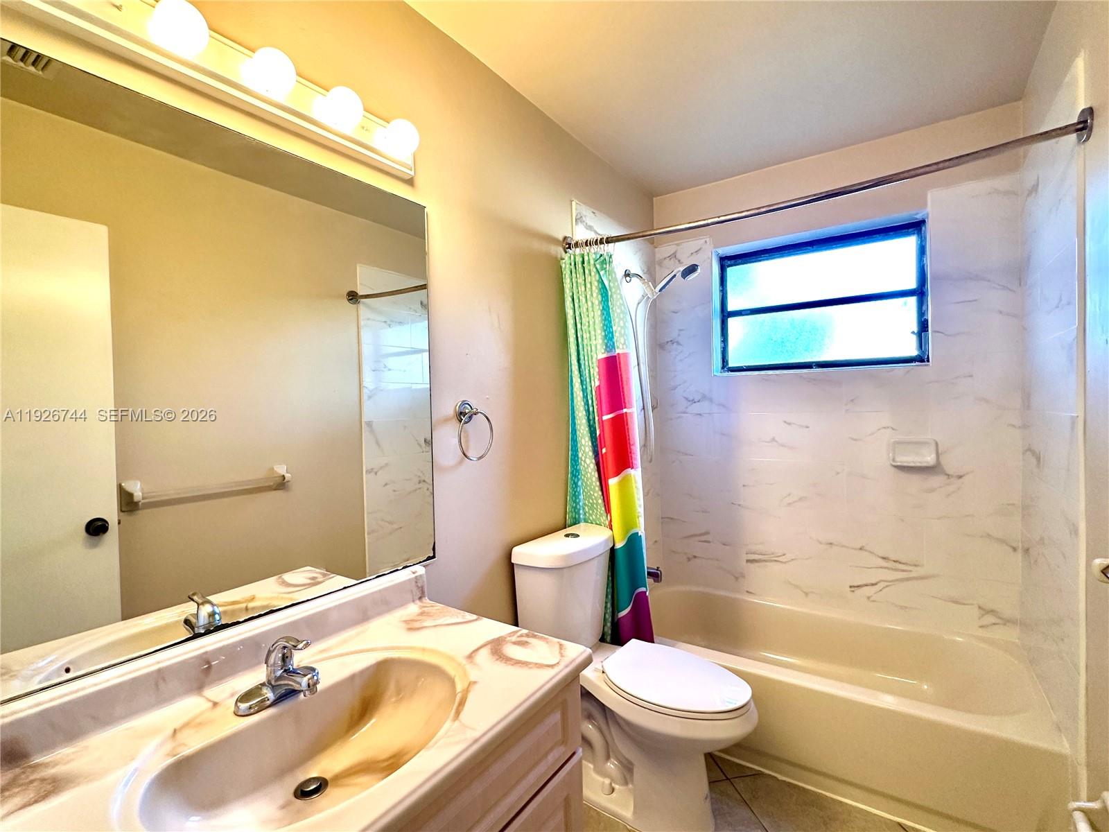 CORAL SPRINGS COUNTRY CLU - Residential