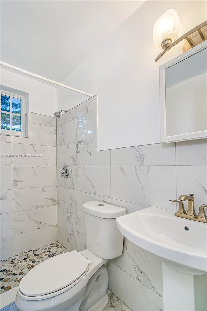 TRANQUILLA CONDO - Residential Lease