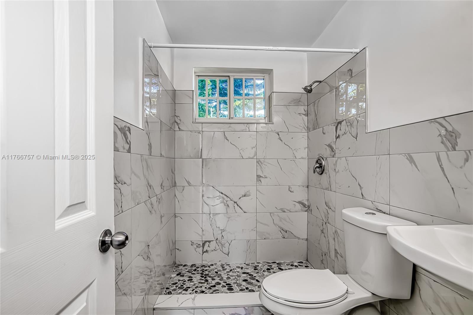 TRANQUILLA CONDO - Residential Lease