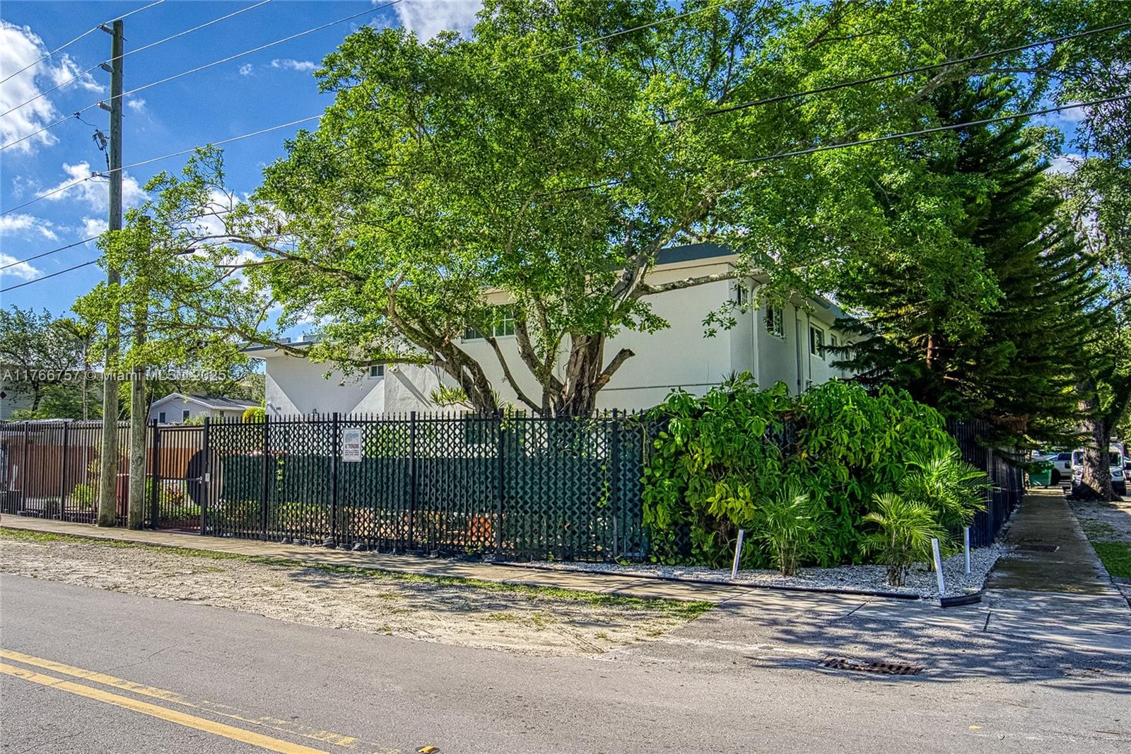 TRANQUILLA CONDO - Residential Lease