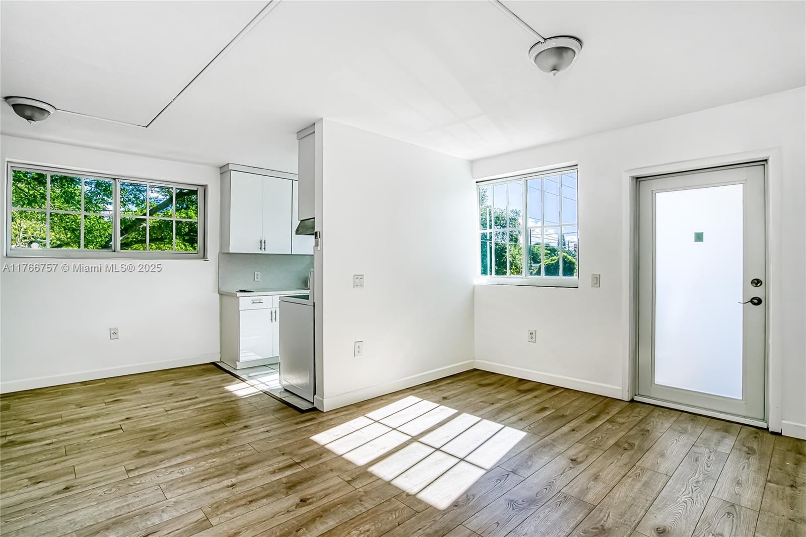 TRANQUILLA CONDO - Residential Lease