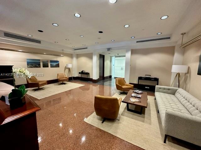 Unique opportunity to lease this office space in the prestigious 1200 Brickell Tower. Strategically located on the best and most exposed corner of Brickell Avenue (Coral Way and Brickell Ave). The 4,583 SQ FT includes 7 private offices, 1 conference / meeting rooms, cubicles, large reception area, kitchen, and copy room. There are panoramic views of Brickell Ave. Parking 1 space for every 500 rentable sq ft at market rate.