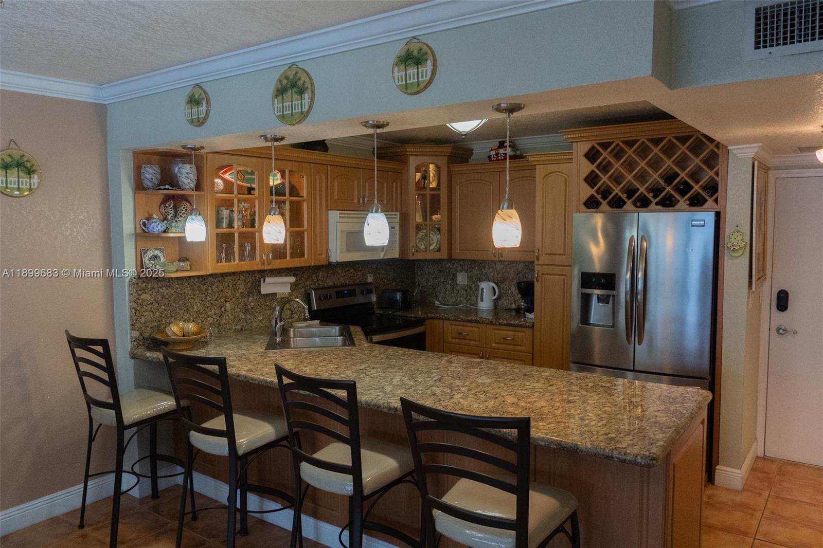 SEA AIR TOWERS CONDO - Residential Lease