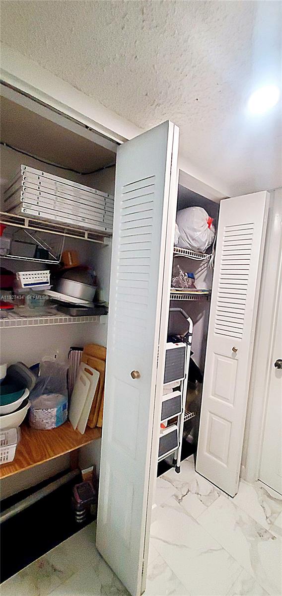 SUNRISE ISLAND CONDOMINIU - Residential