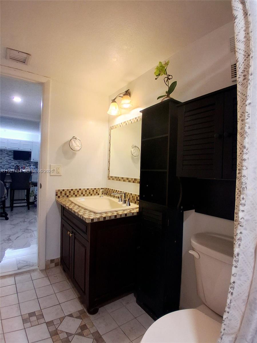 SUNRISE ISLAND CONDOMINIU - Residential