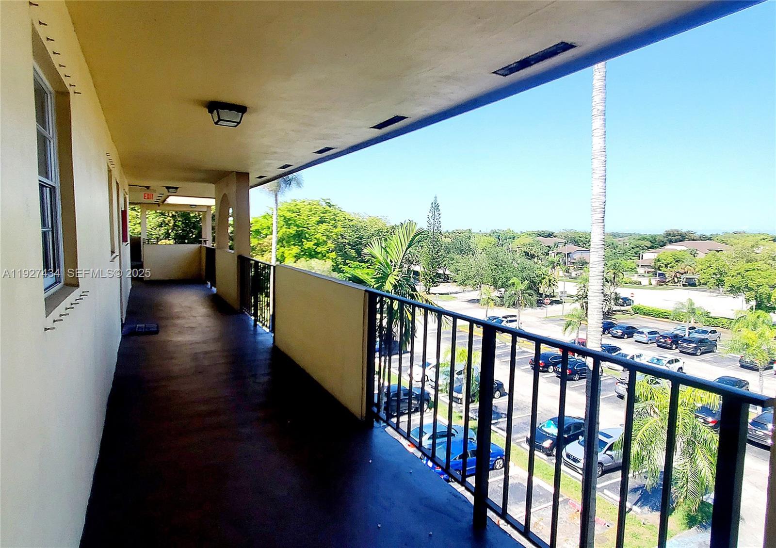 SUNRISE ISLAND CONDOMINIU - Residential