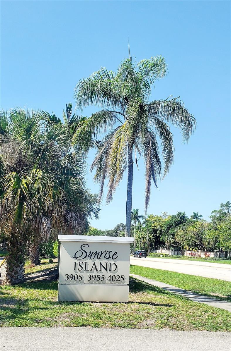 SUNRISE ISLAND CONDOMINIU - Residential