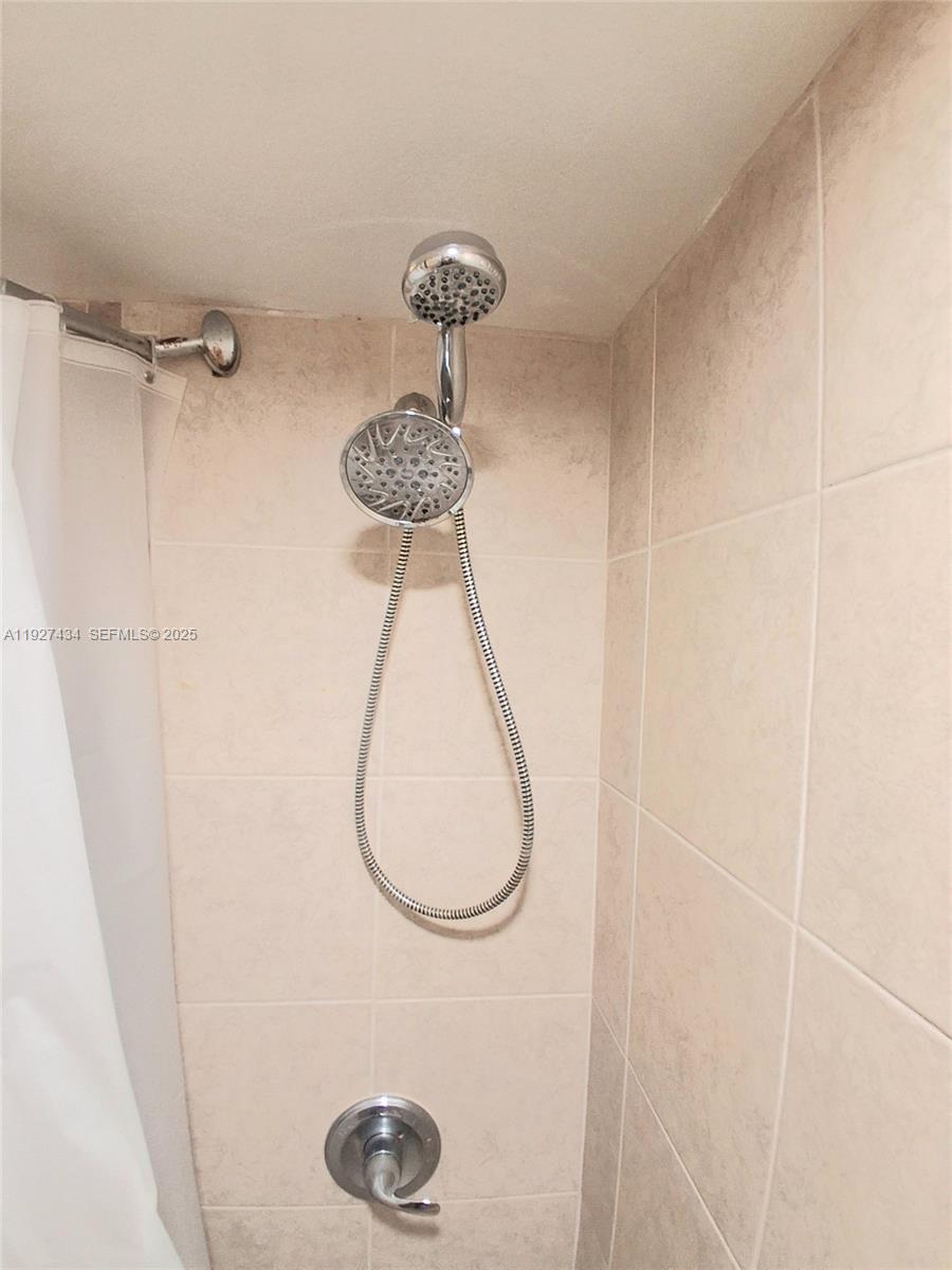 SUNRISE ISLAND CONDOMINIU - Residential