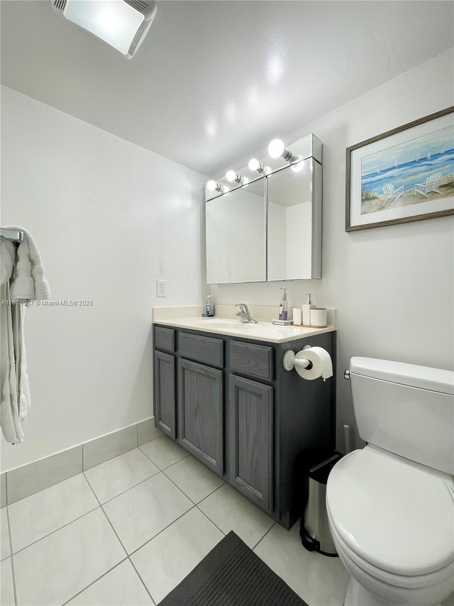 MEADOWBROOK LAKES VIEW - Residential Lease