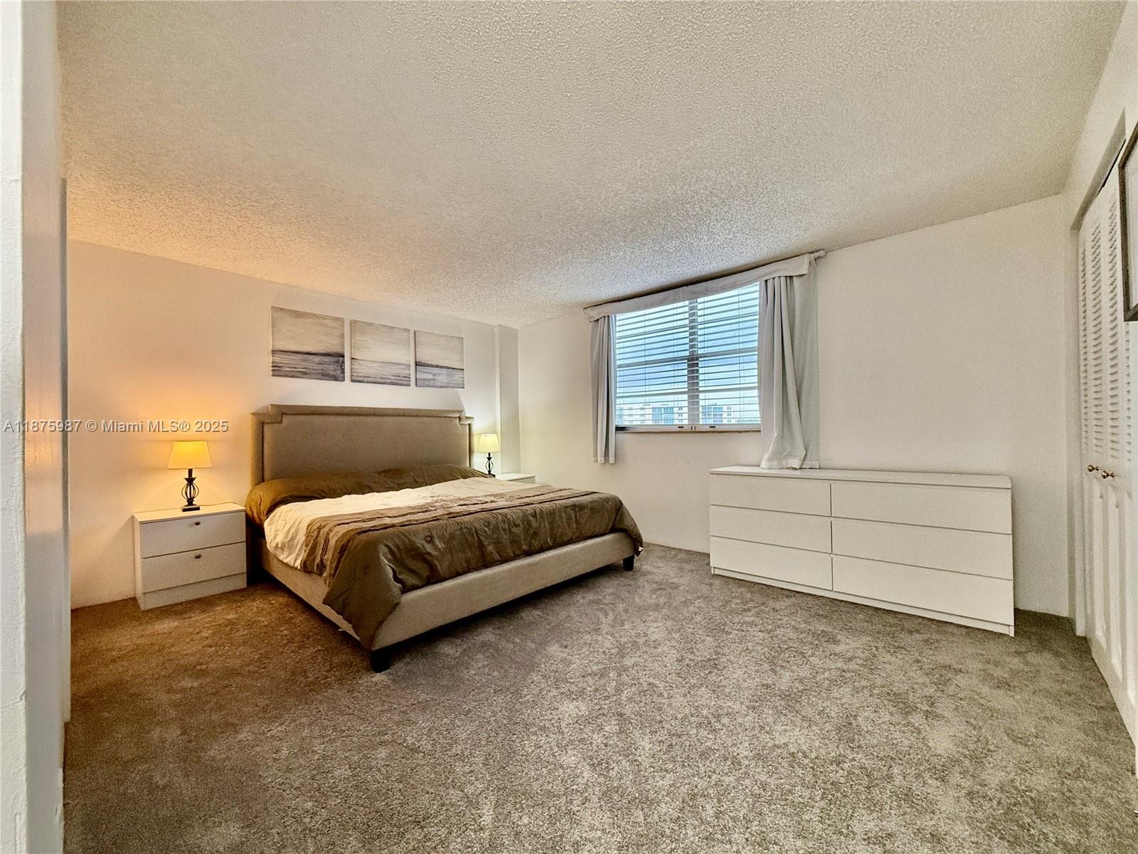 MEADOWBROOK LAKES VIEW - Residential Lease