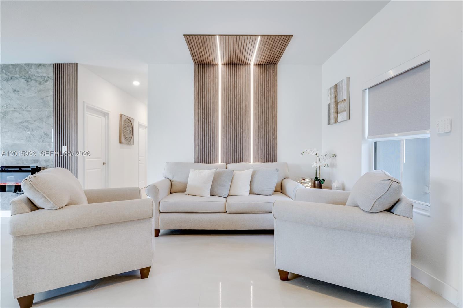 VALENCIA ACRES - Residential