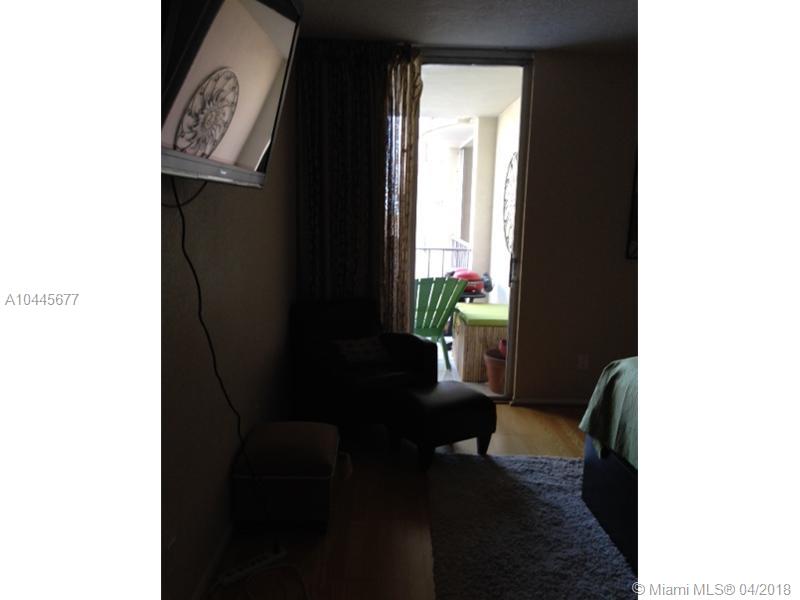 THE CARRIAGE HOUSE CONDO - Residential Lease