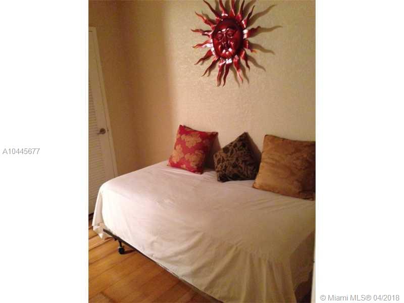 THE CARRIAGE HOUSE CONDO - Residential Lease