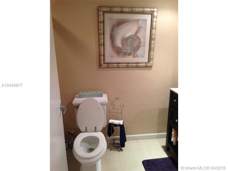 THE CARRIAGE HOUSE CONDO - Residential Lease