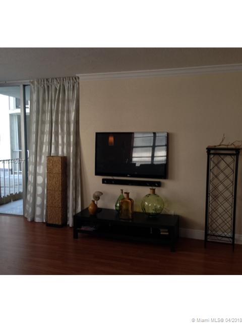 THE CARRIAGE HOUSE CONDO - Residential Lease