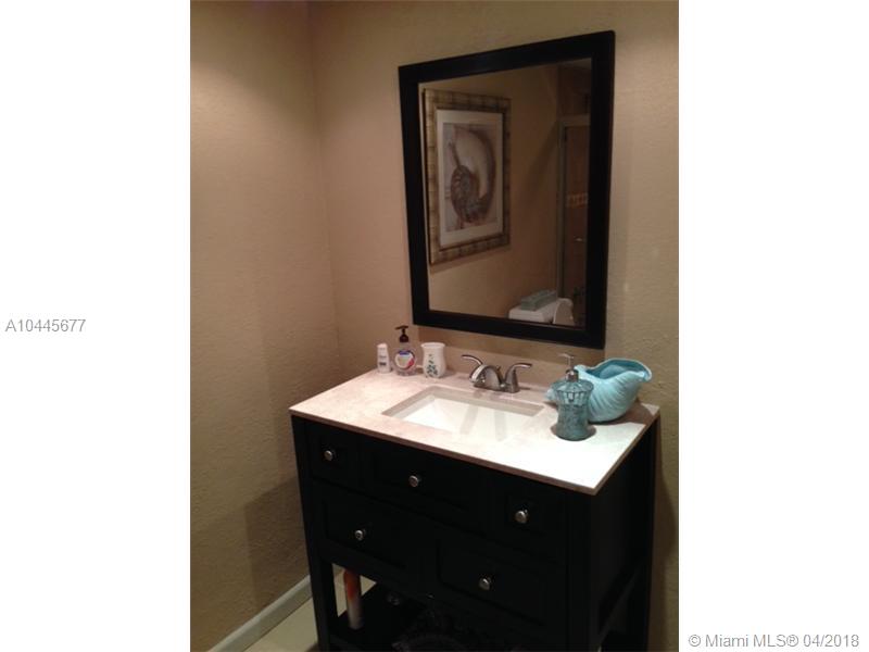 THE CARRIAGE HOUSE CONDO - Residential Lease