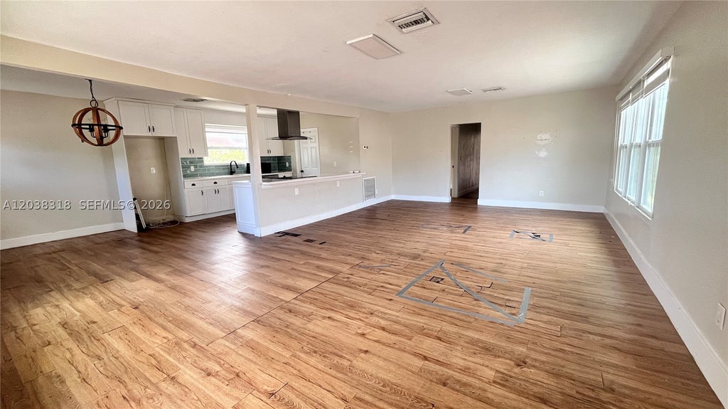 Photo of 1031 Hollywood Blvd, Hollywood, FL 33019 (MLS # A12038318)