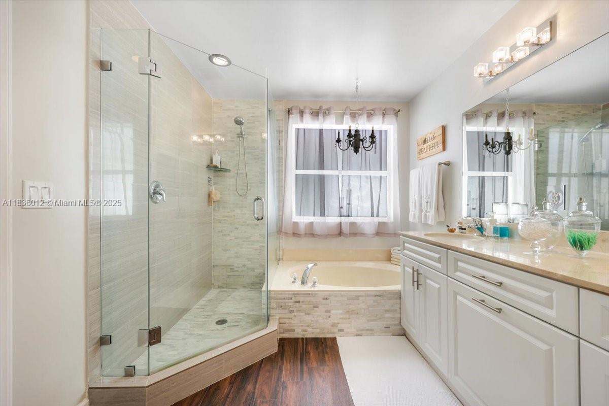 RIVIERA ISLES III - Residential