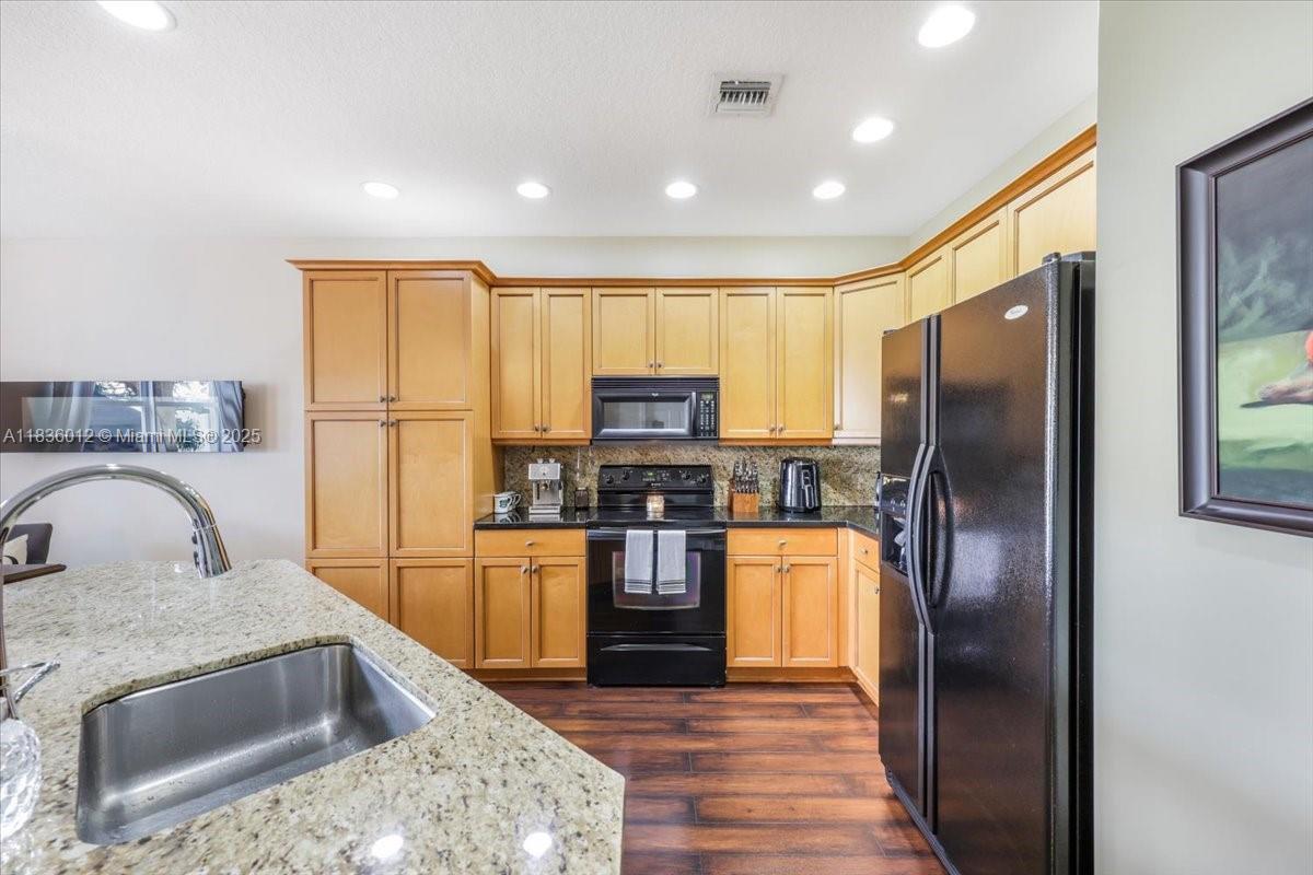 RIVIERA ISLES III - Residential