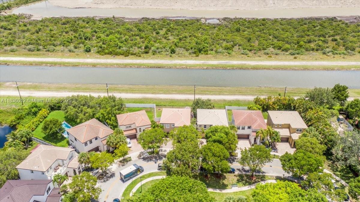 RIVIERA ISLES III - Residential