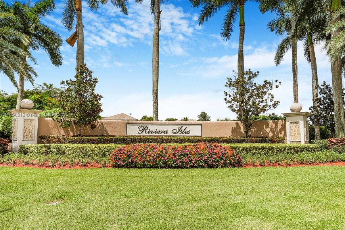 RIVIERA ISLES III - Residential