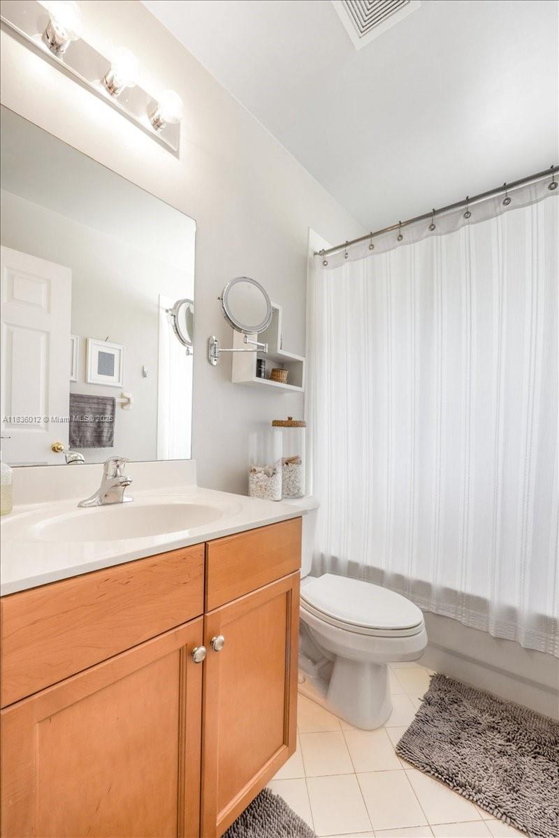 RIVIERA ISLES III - Residential