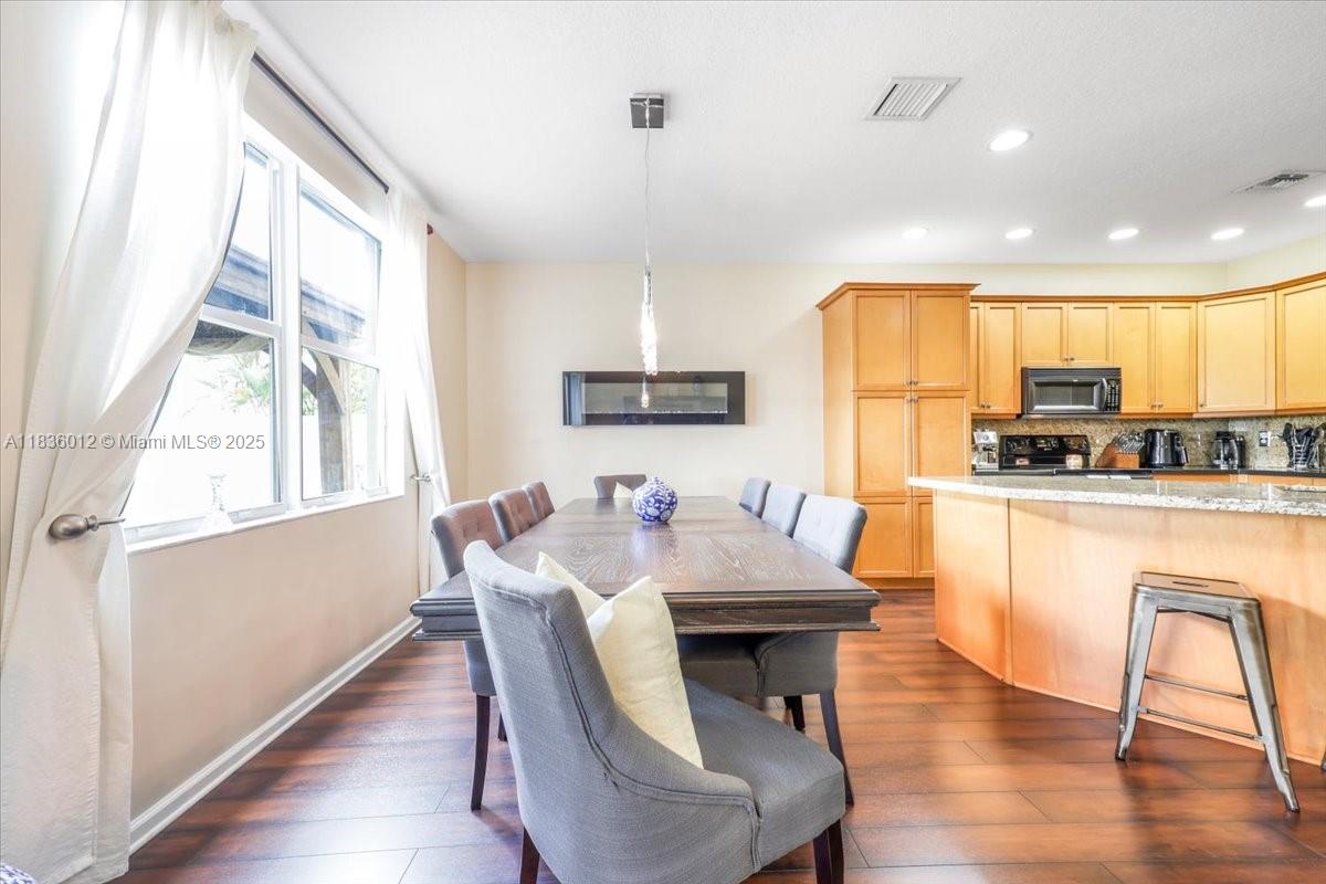 RIVIERA ISLES III - Residential